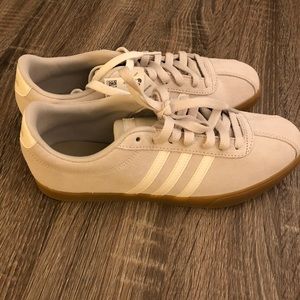 Adidas Courtset Womens 9.5